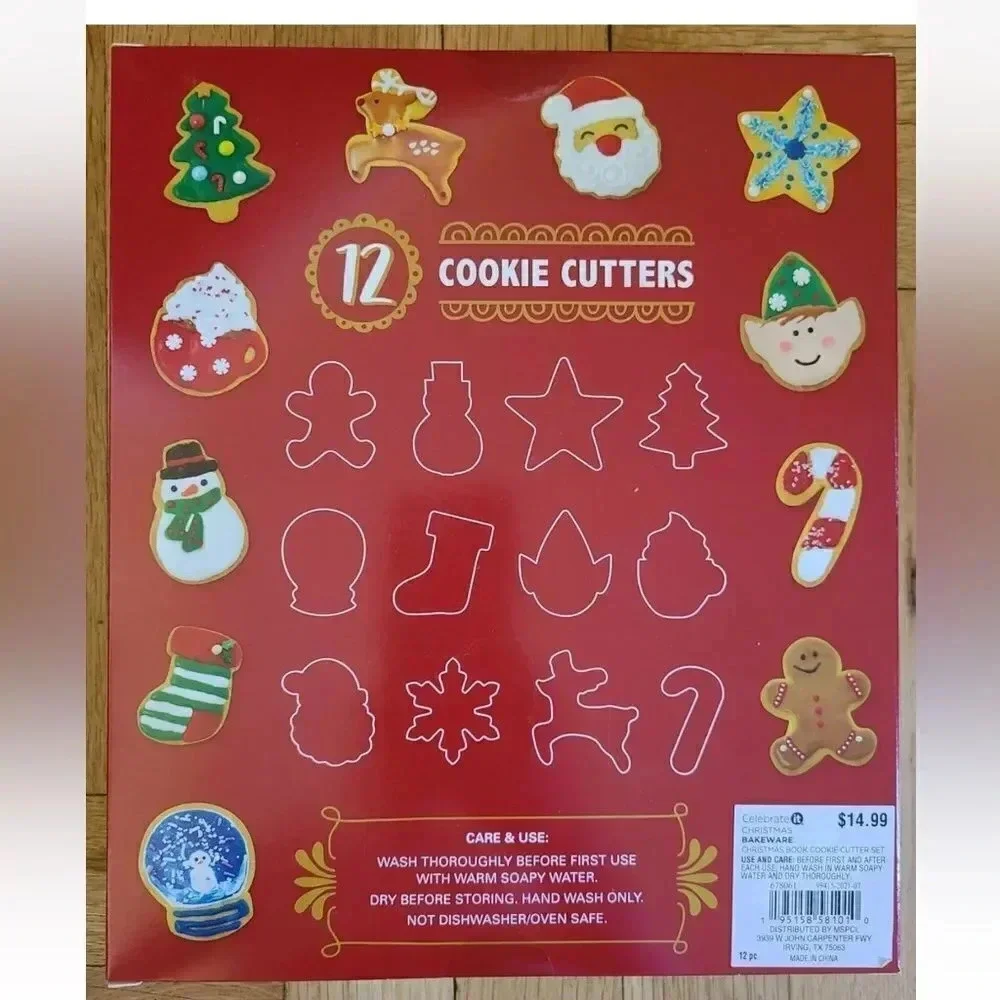 Christmas Holiday Cookie Storybook NIB Baking 12 Cutters Family Time